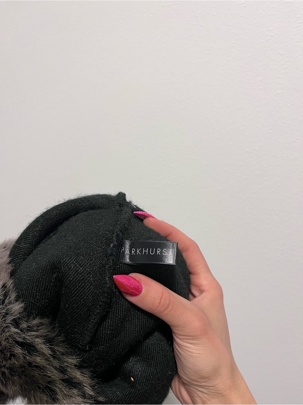 Parkhurst Plush Faux Fur Beanie Hat Pom Brown Gray Winter Fall - Picture 3 of 4